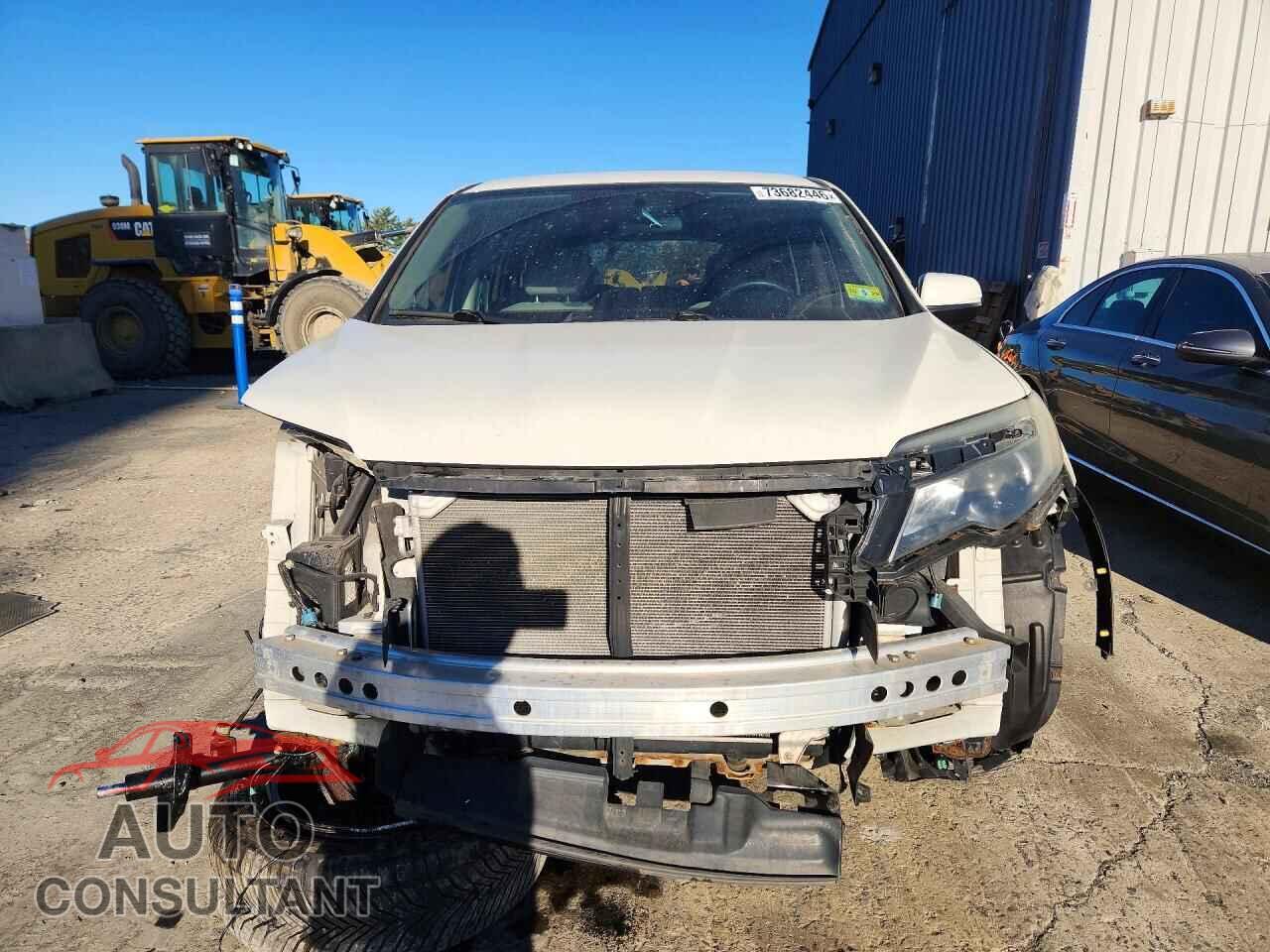 HONDA PILOT 2016 - 5FNYF6H33GB057601