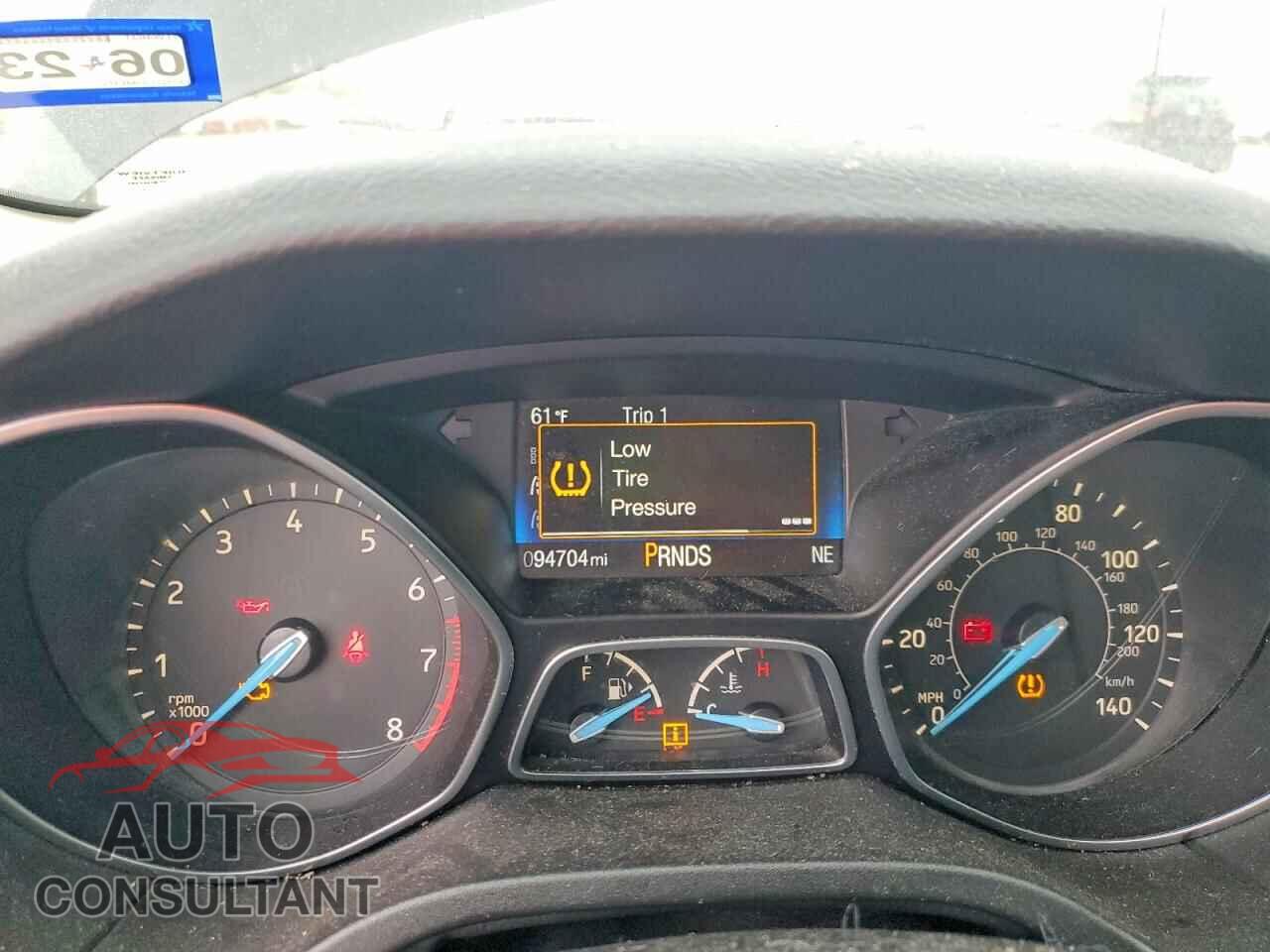 FORD FOCUS 2018 - 1FADP3FE2JL229402