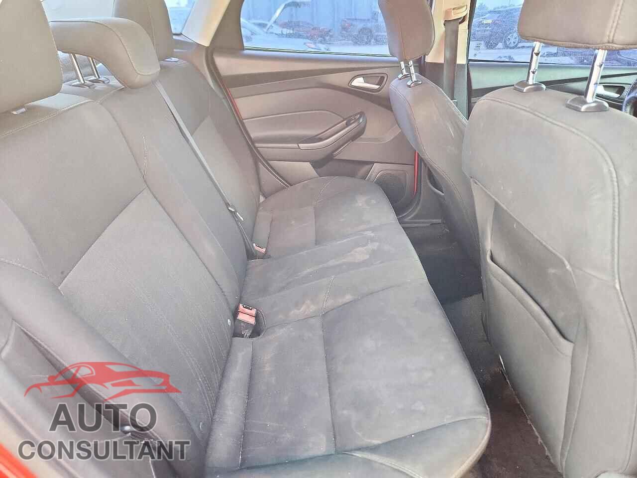 FORD FOCUS 2017 - 1FADP3F20HL216826
