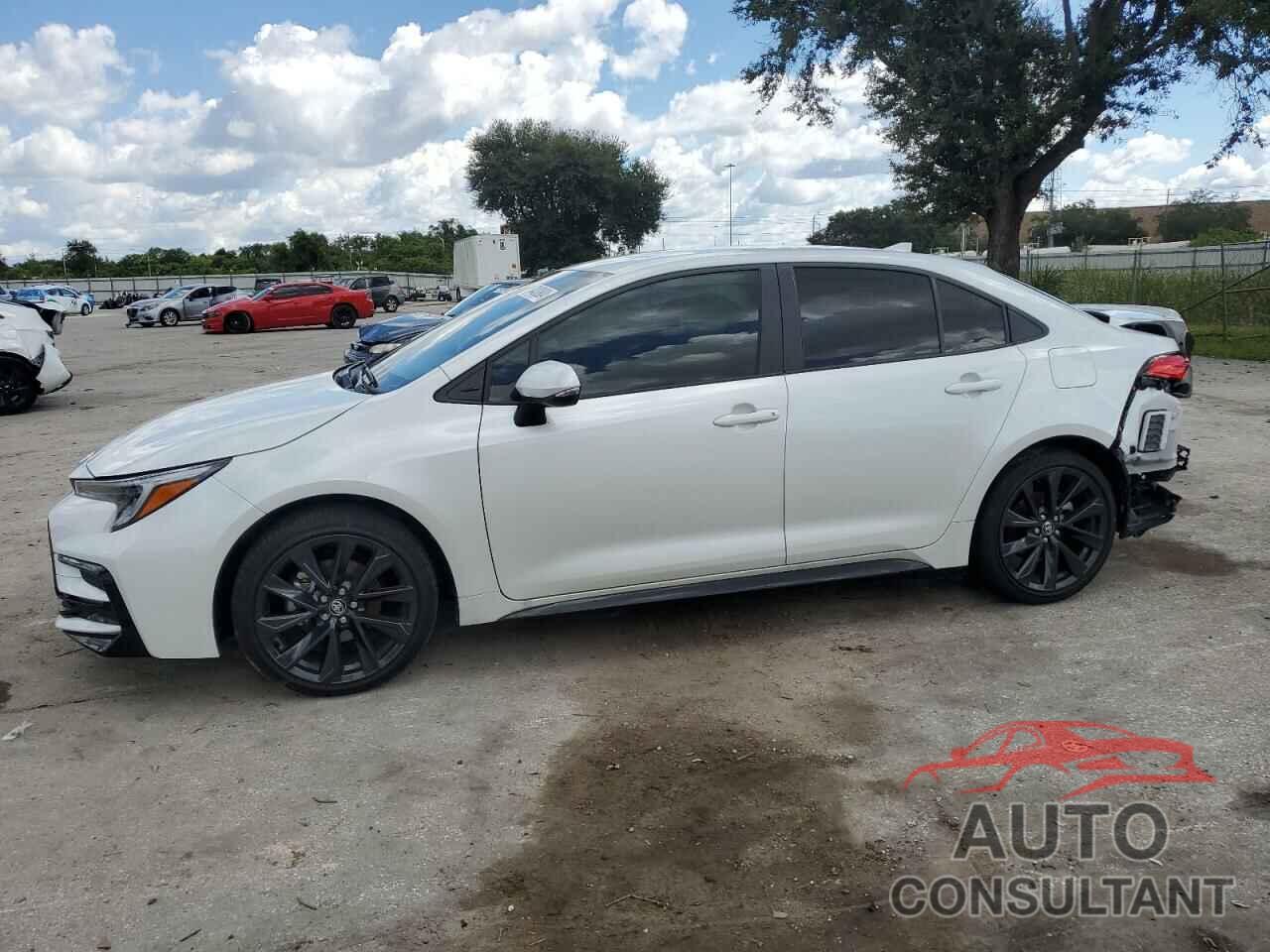 TOYOTA COROLLA 2024 - JTDBCMFE0R3062388
