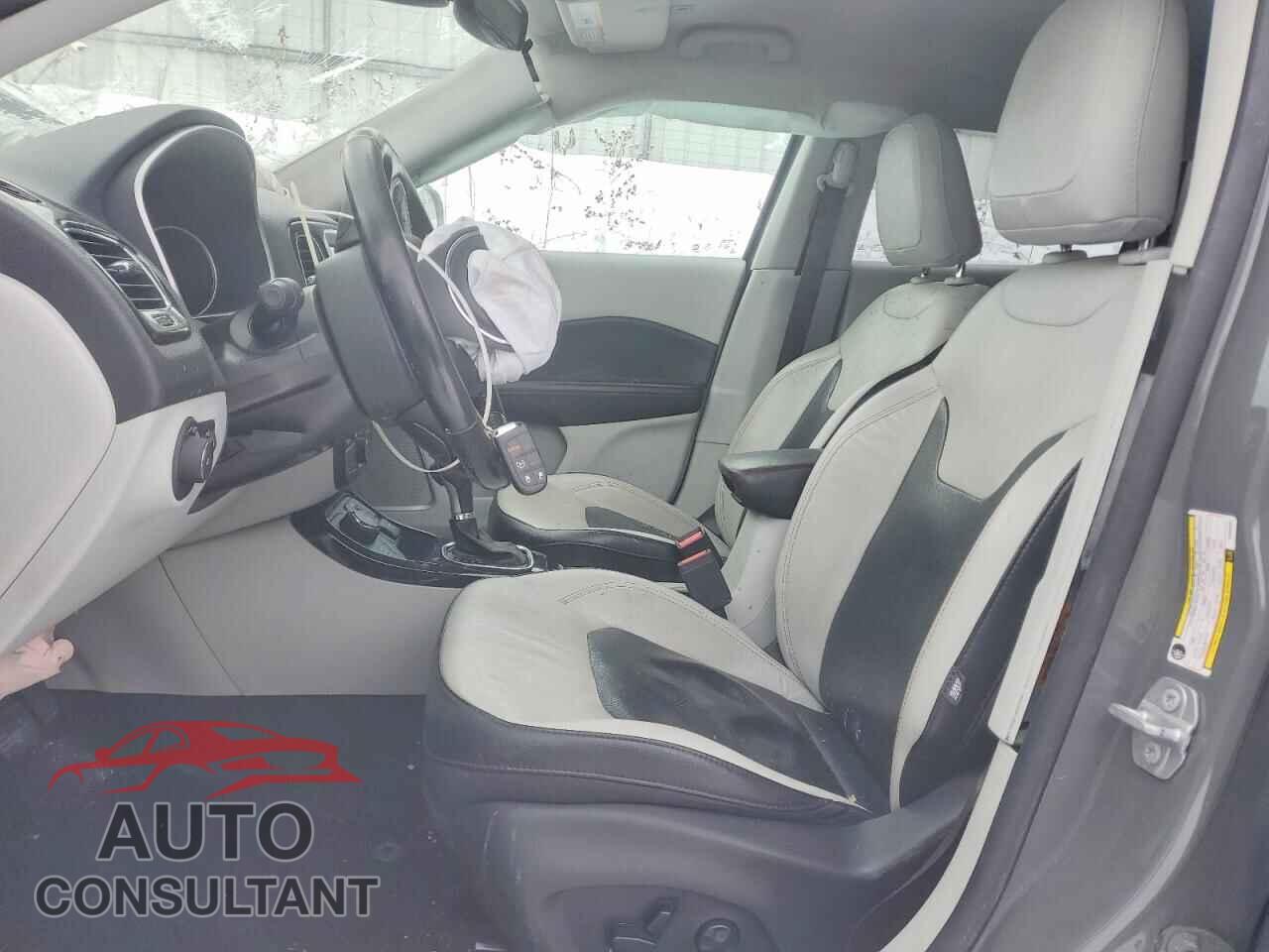 JEEP COMPASS 2019 - 3C4NJDCB0KT828532