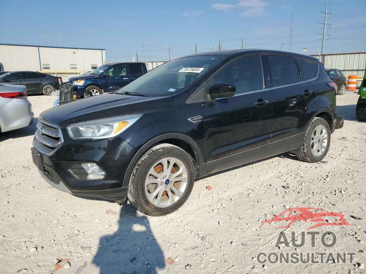 FORD ESCAPE 2017 - 1FMCU0GD9HUC77983