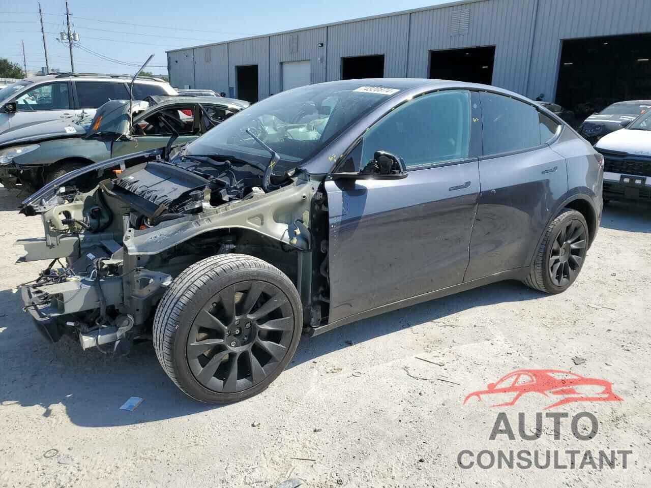 TESLA MODEL Y 2022 - 7SAYGDEE8NF481007