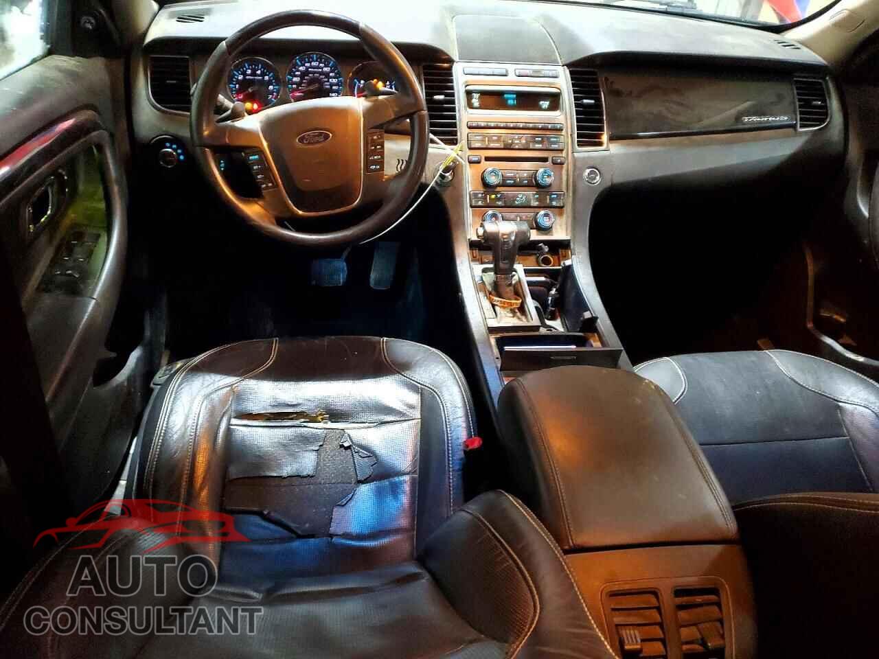 FORD TAURUS 2010 - 1FAHP2FW8AG156162