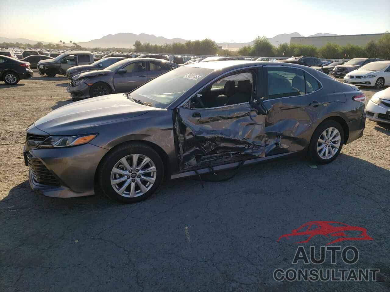 TOYOTA CAMRY 2018 - 4T1B11HKXJU625660