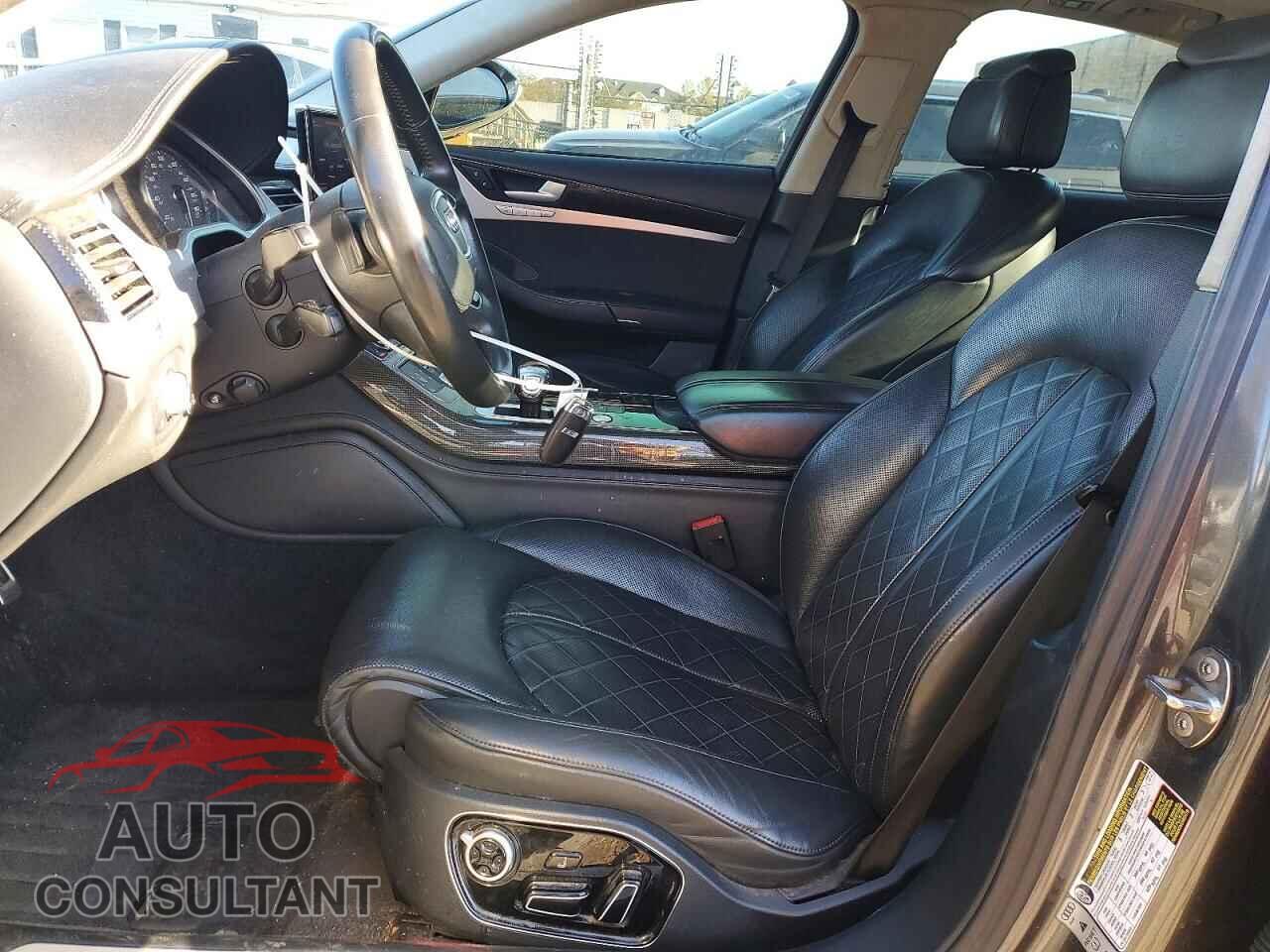AUDI S8 2013 - WAUD2AFD6DN025731