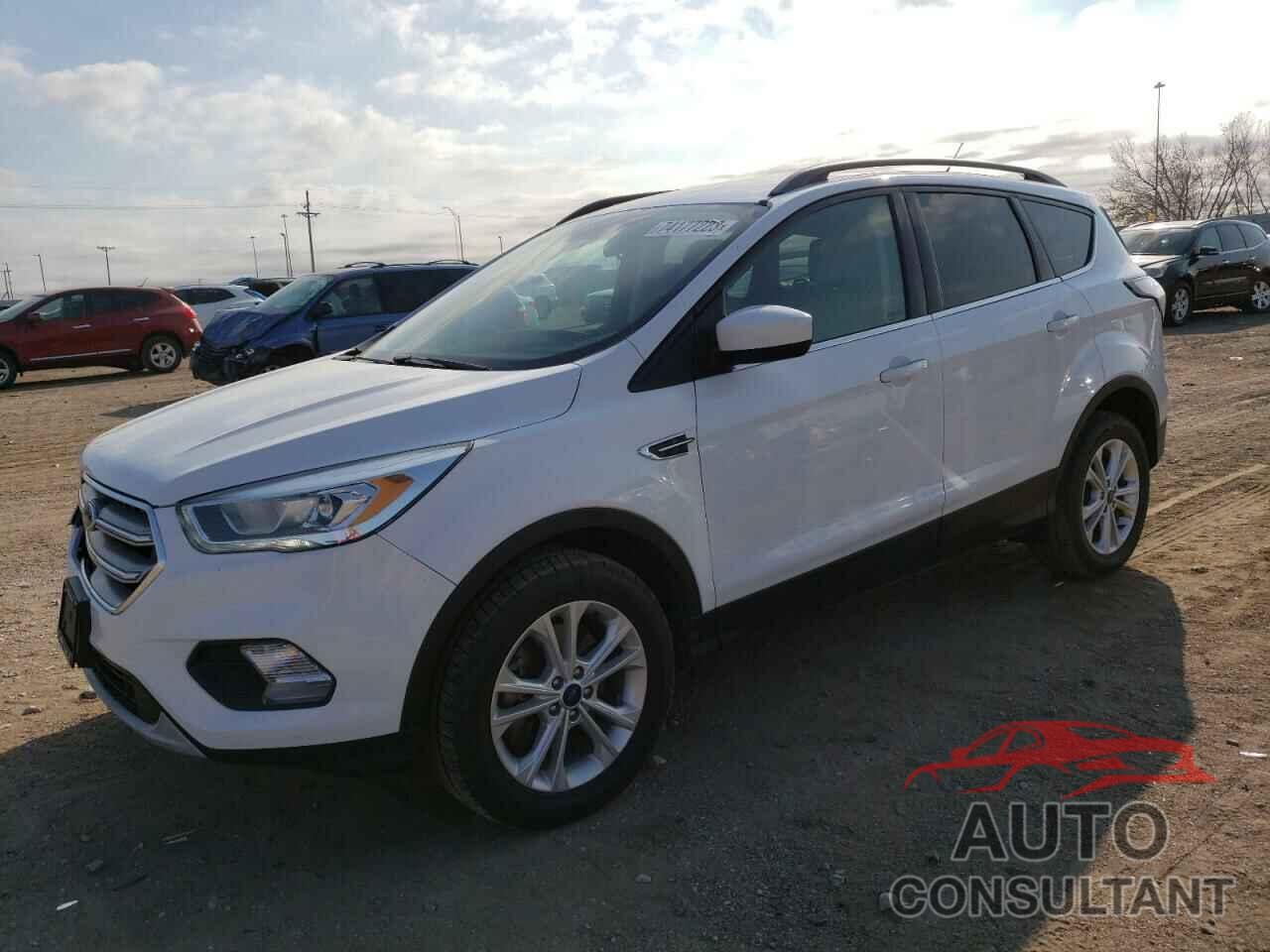 FORD ESCAPE 2017 - 1FMCU9G99HUD96097