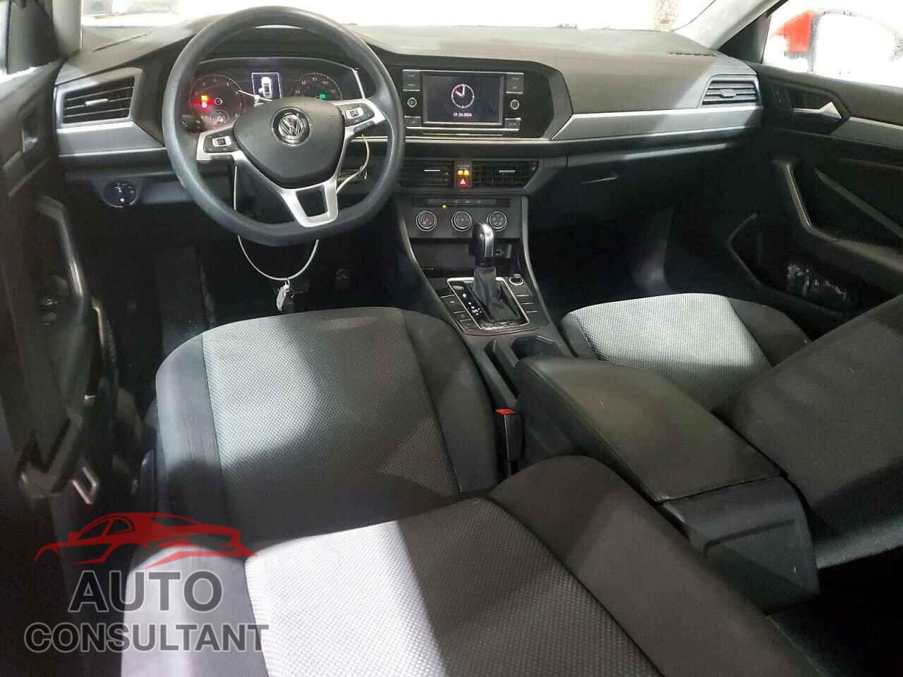 VOLKSWAGEN JETTA 2019 - 3VWC57BU6KM118770