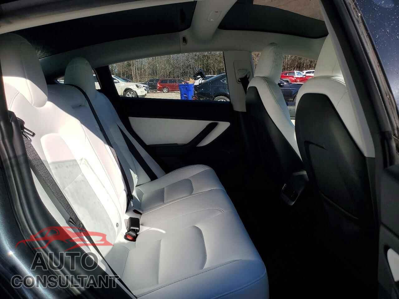 TESLA MODEL 3 2018 - 5YJ3E1EB4JF183937