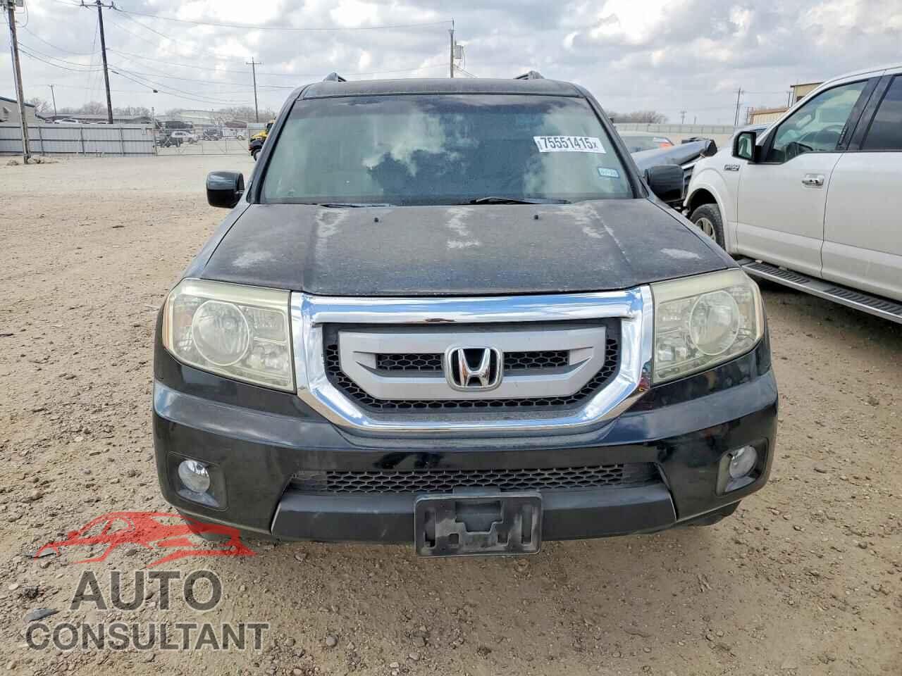 HONDA PILOT 2011 - 5FNYF3H49BB045548