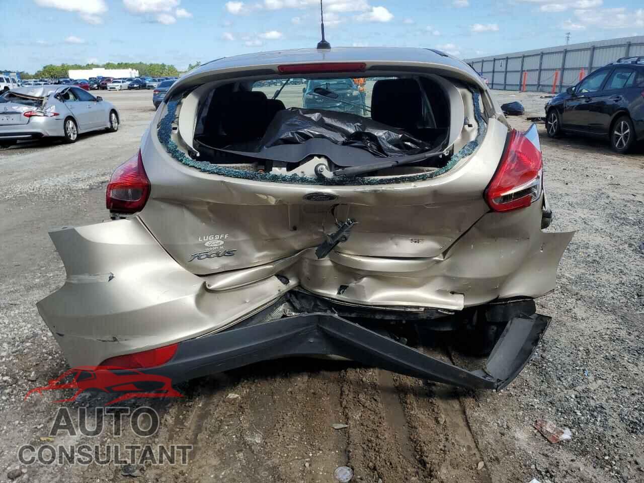 FORD FOCUS 2018 - 1FADP3K20JL281591