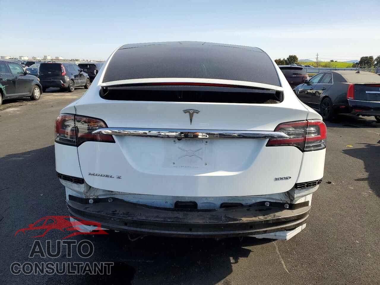 TESLA MODEL X 2017 - 5YJXCBE22HF065652