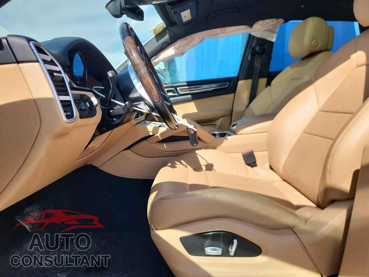 PORSCHE CAYENNE 2020 - WP1AA2AY0LDA00836