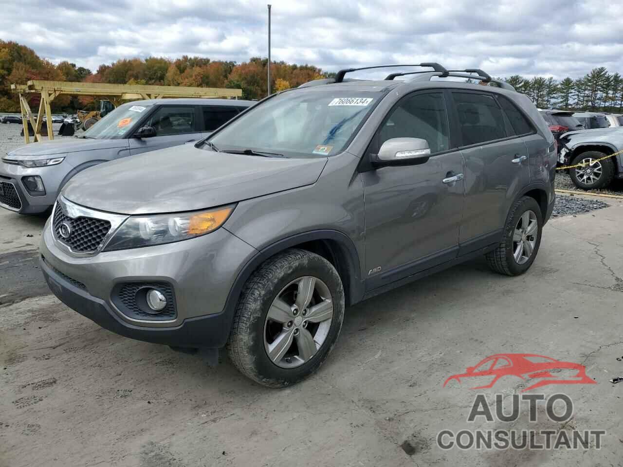 KIA SORENTO 2013 - 5XYKUDA2XDG384082
