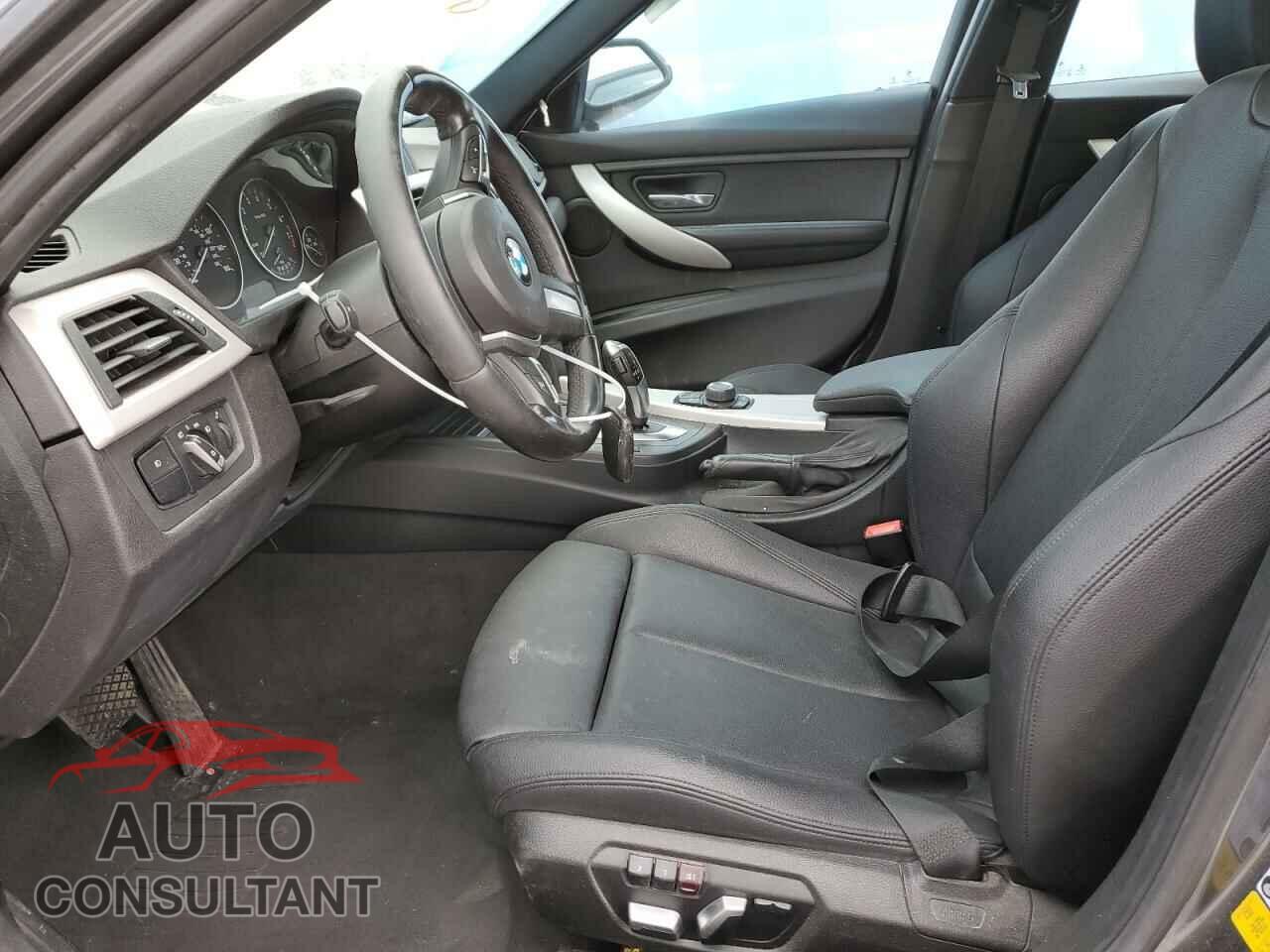BMW 3 SERIES 2016 - WBA8E1G53GNU10619
