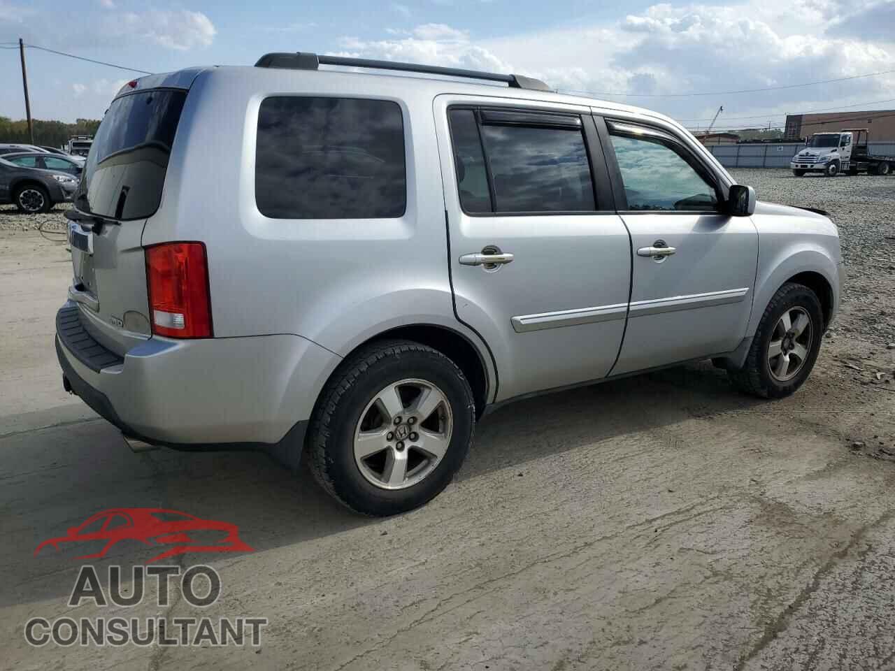 HONDA PILOT 2010 - 5FNYF4H41AB020146
