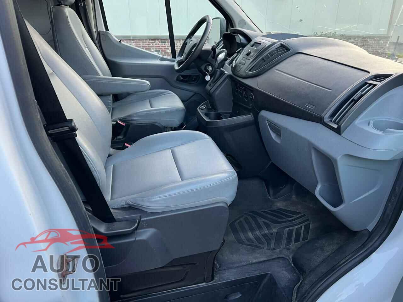 FORD TRANSIT 2017 - 1FTYR2CM6HKA29506
