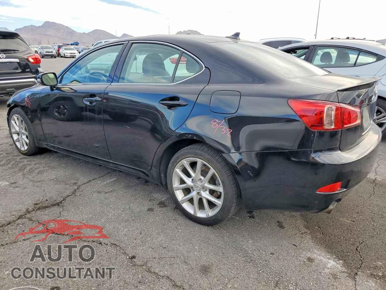 LEXUS IS 2011 - JTHCF5C20B5050259