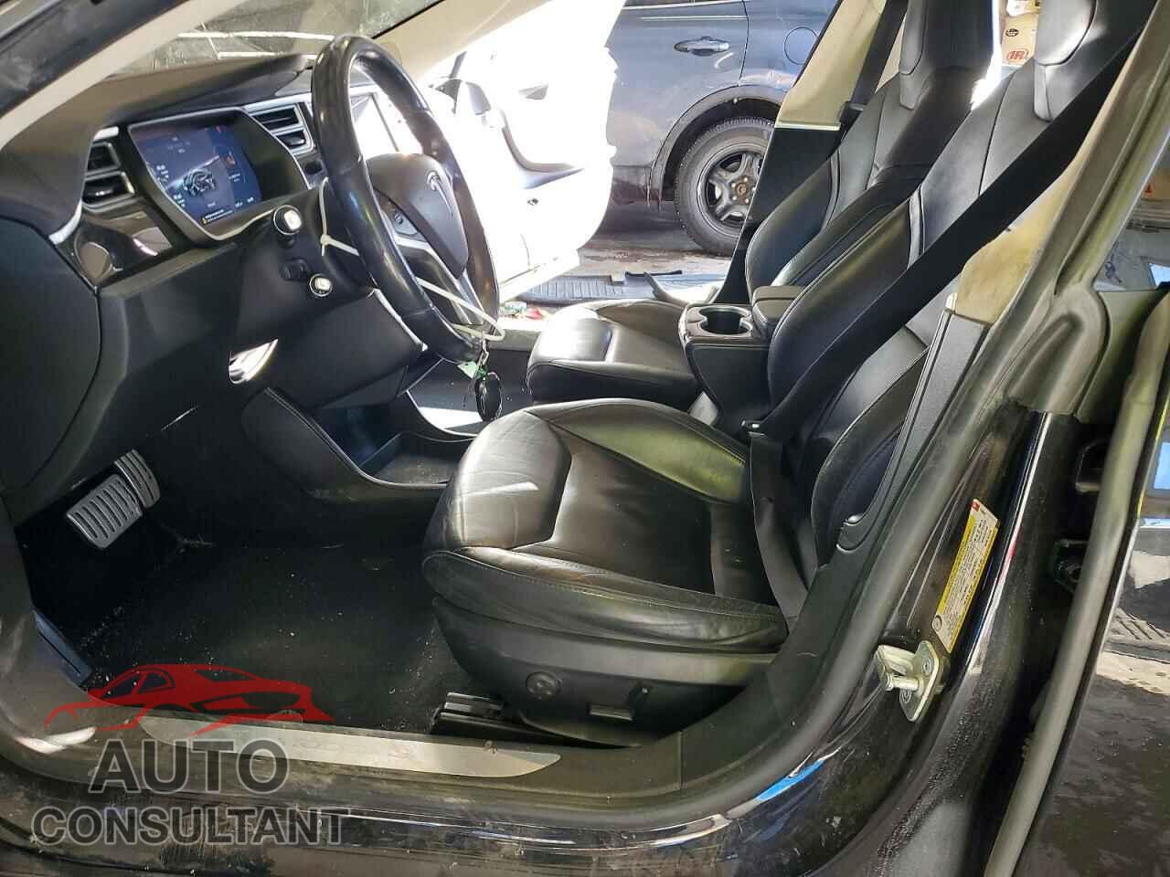 TESLA MODEL S 2015 - 5YJSA1E11FF116332