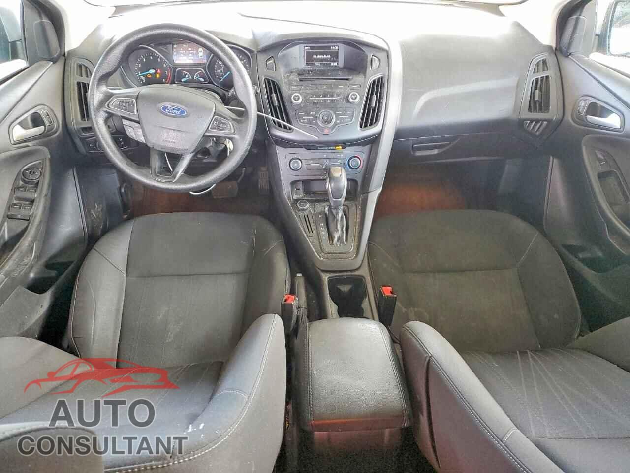 FORD FOCUS 2015 - 1FADP3K24FL288731