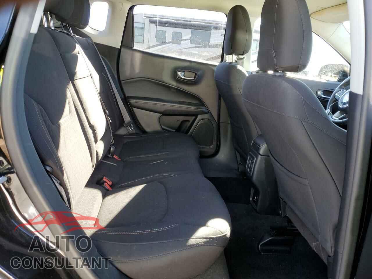 JEEP COMPASS 2017 - 3C4NJDAB4HT647252