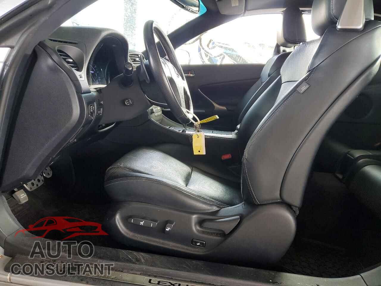 LEXUS IS 2013 - JTHFE2C21D2509043