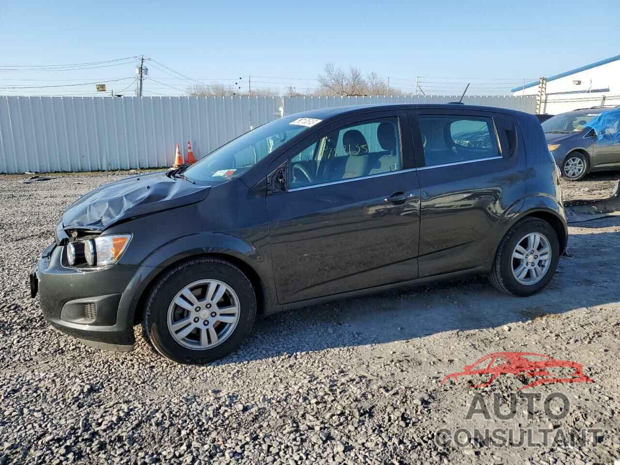 CHEVROLET SONIC 2015 - 1G1JC6SG1F4115273