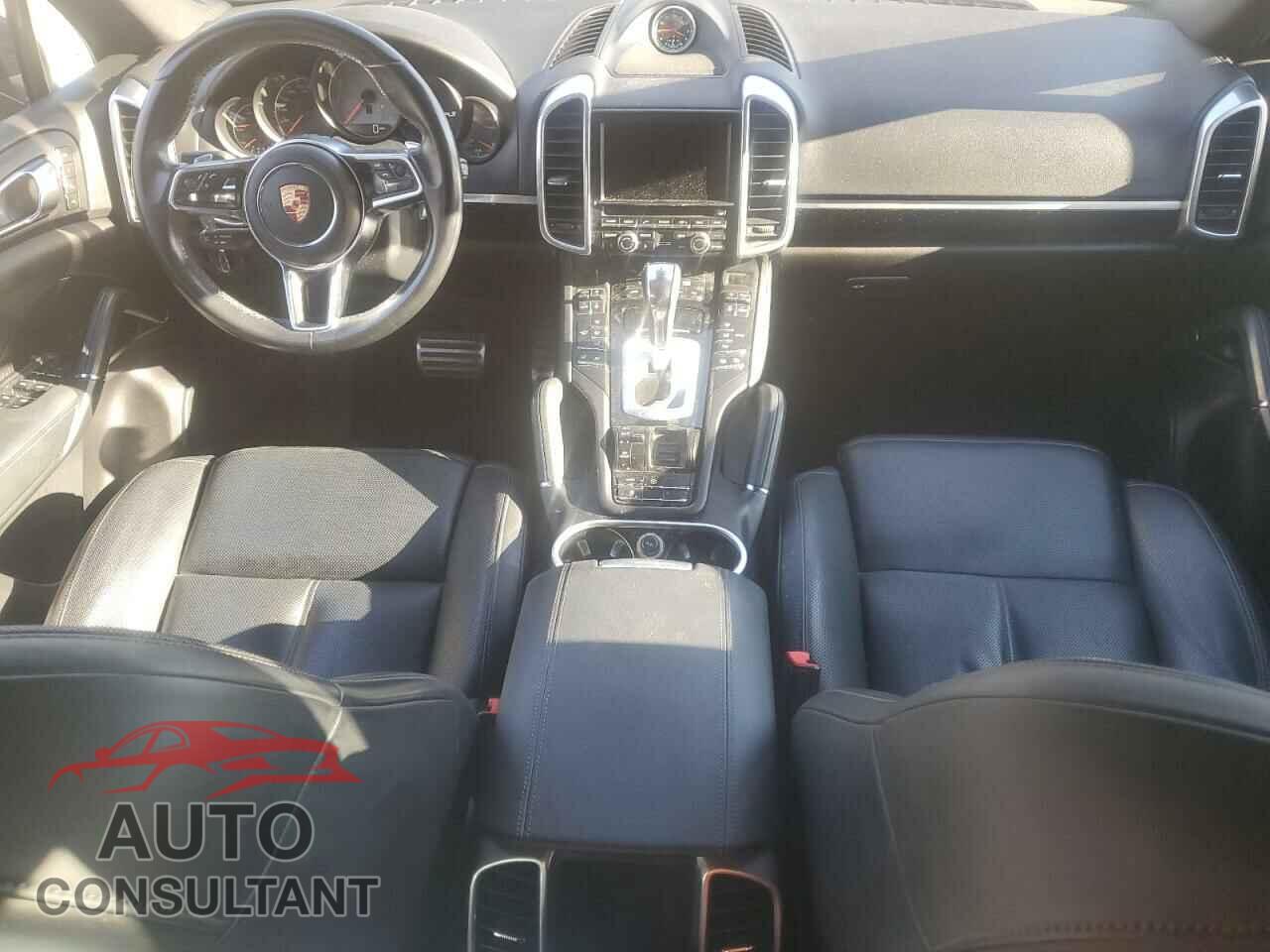 PORSCHE CAYENNE 2015 - WP1AB2A29FLA58897