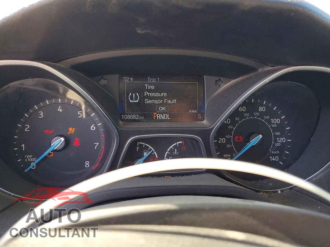 FORD FOCUS 2018 - 1FADP3F24JL299943