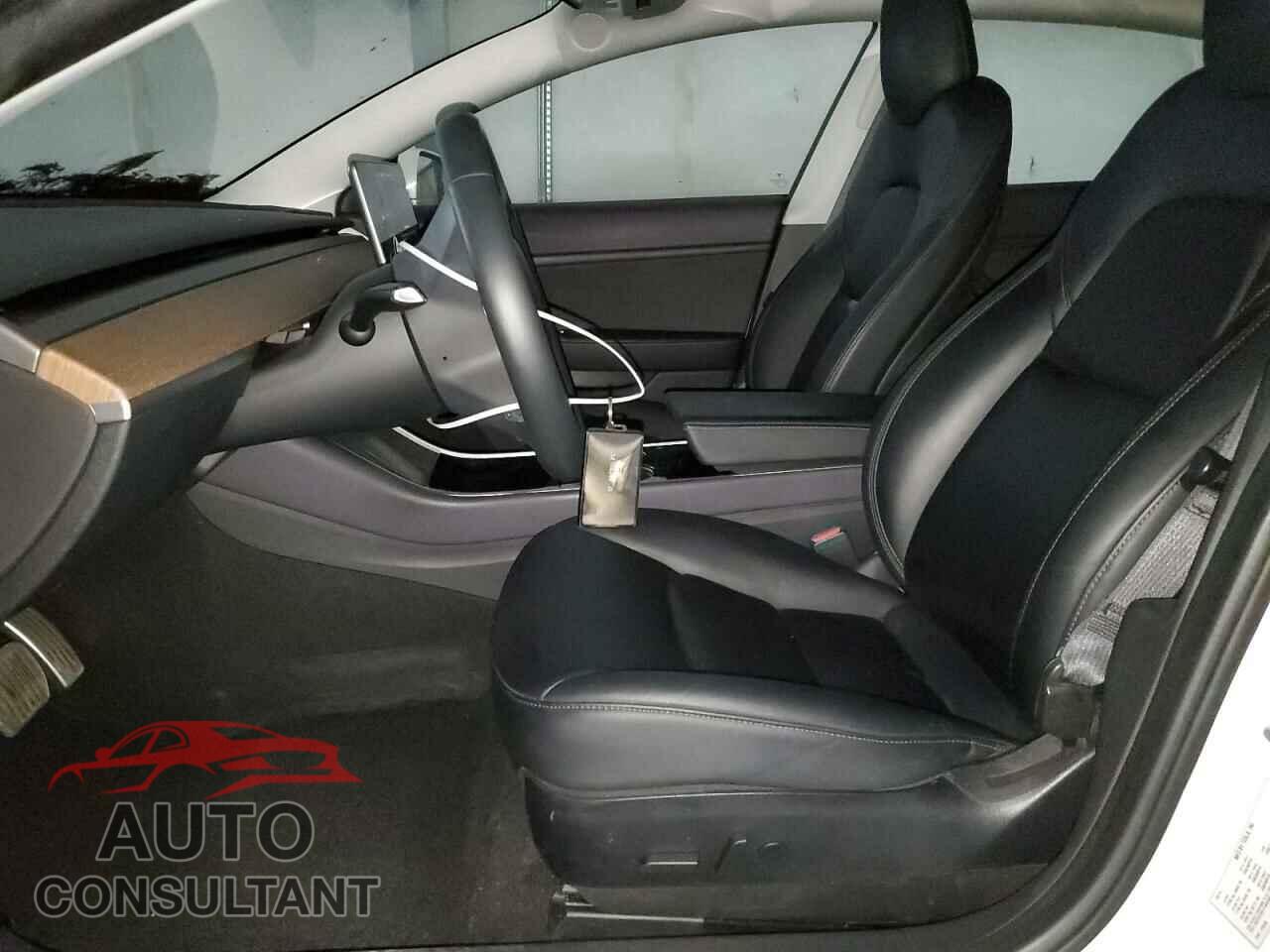 TESLA MODEL 3 2019 - 5YJ3E1EA1KF329137