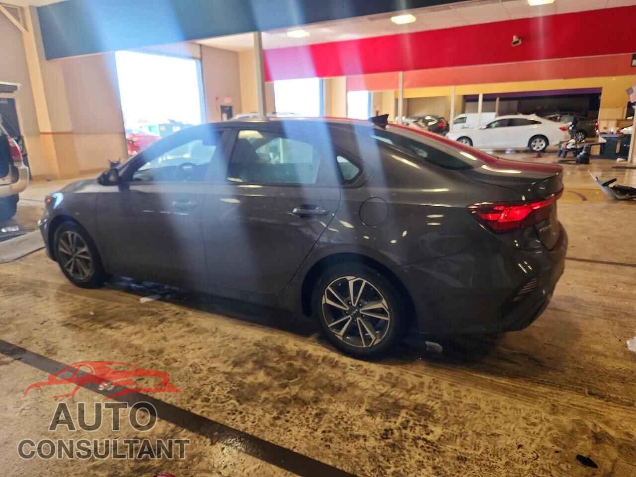 KIA FORTE 2023 - 3KPF24AD8PE595002