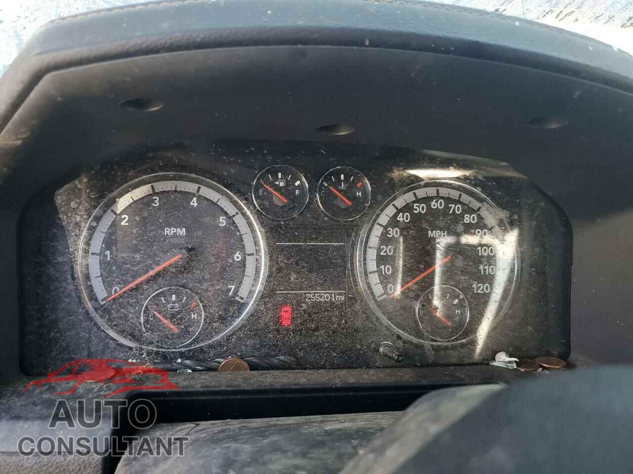 DODGE RAM 1500 2012 - 1C6RD7NT1CS304400