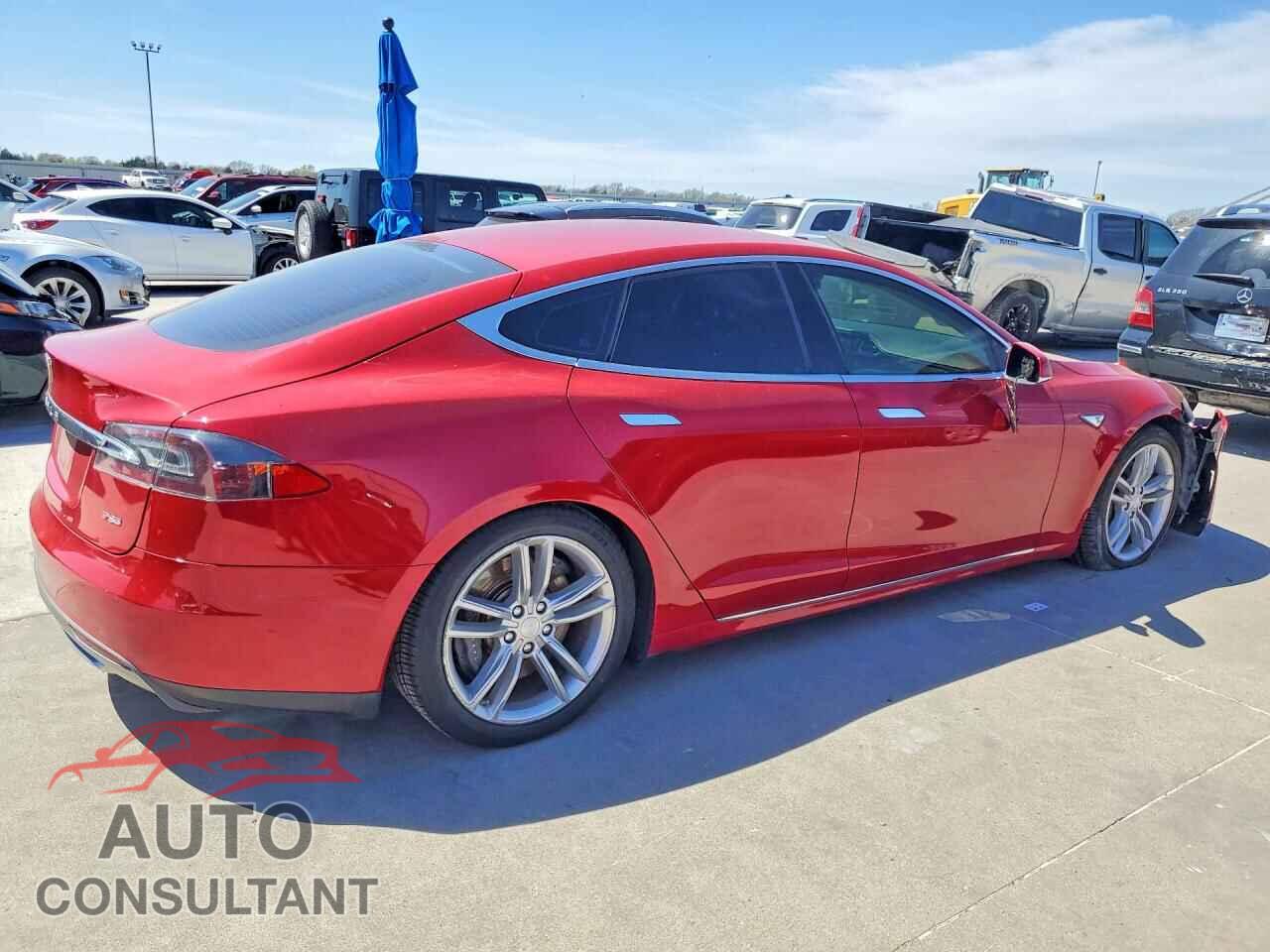 TESLA MODEL S 2013 - 5YJSA1CP2DFP21805