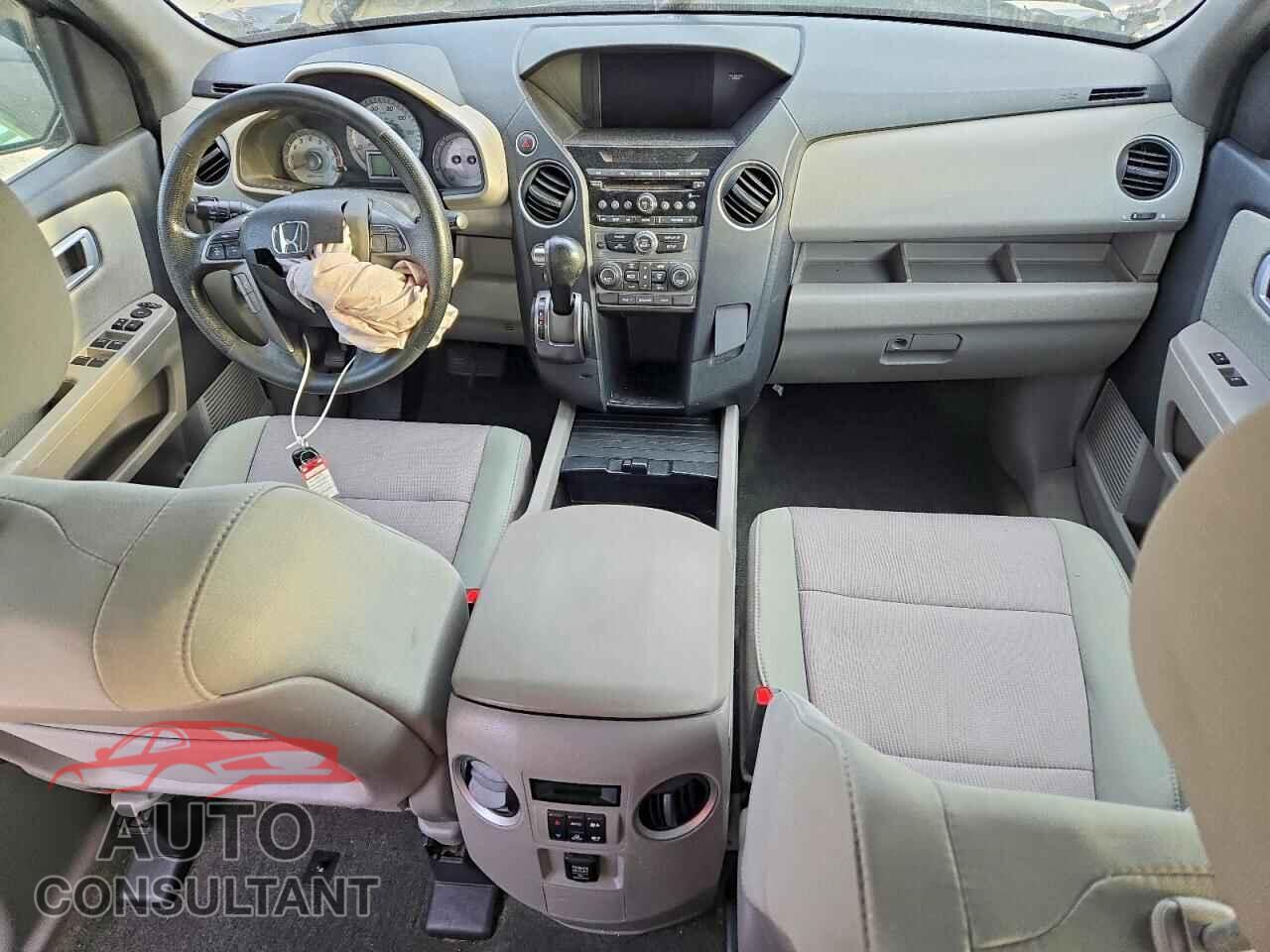 HONDA PILOT 2015 - 5FNYF4H48FB054804