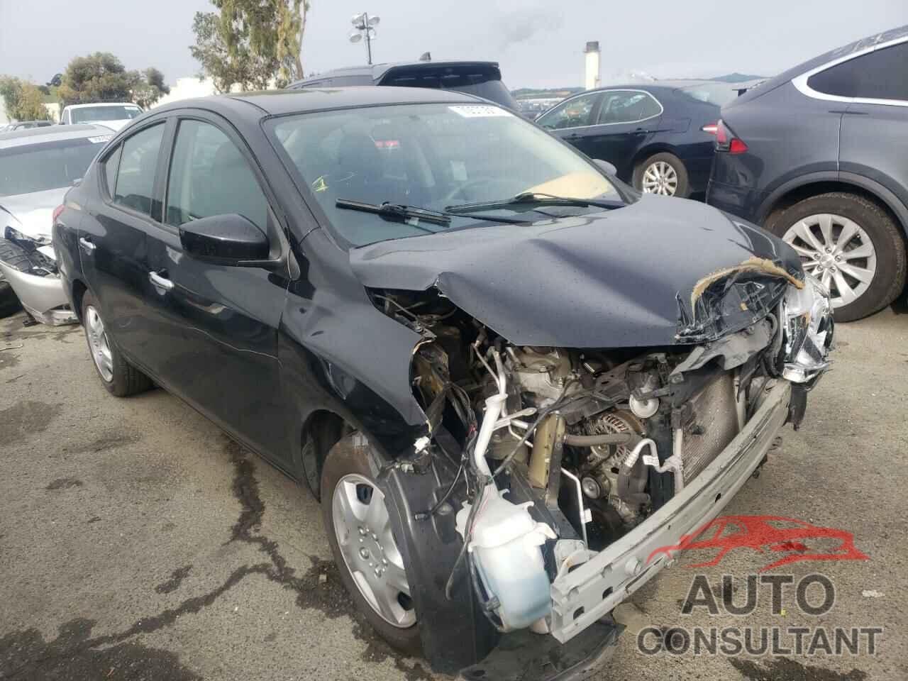 NISSAN VERSA 2018 - 3N1CN7AP8JL800233
