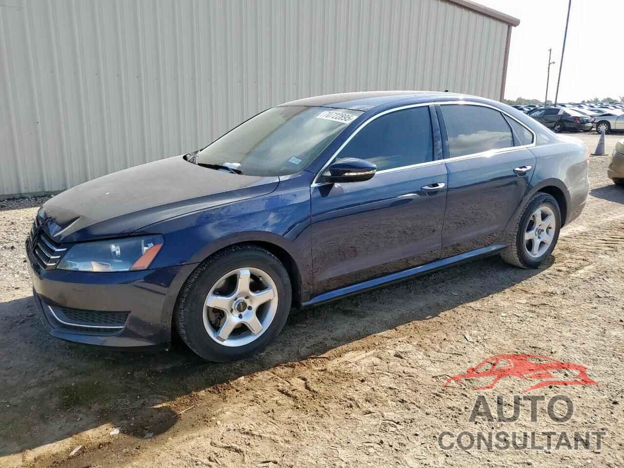 VOLKSWAGEN PASSAT 2012 - 1VWBH7A30CC069726