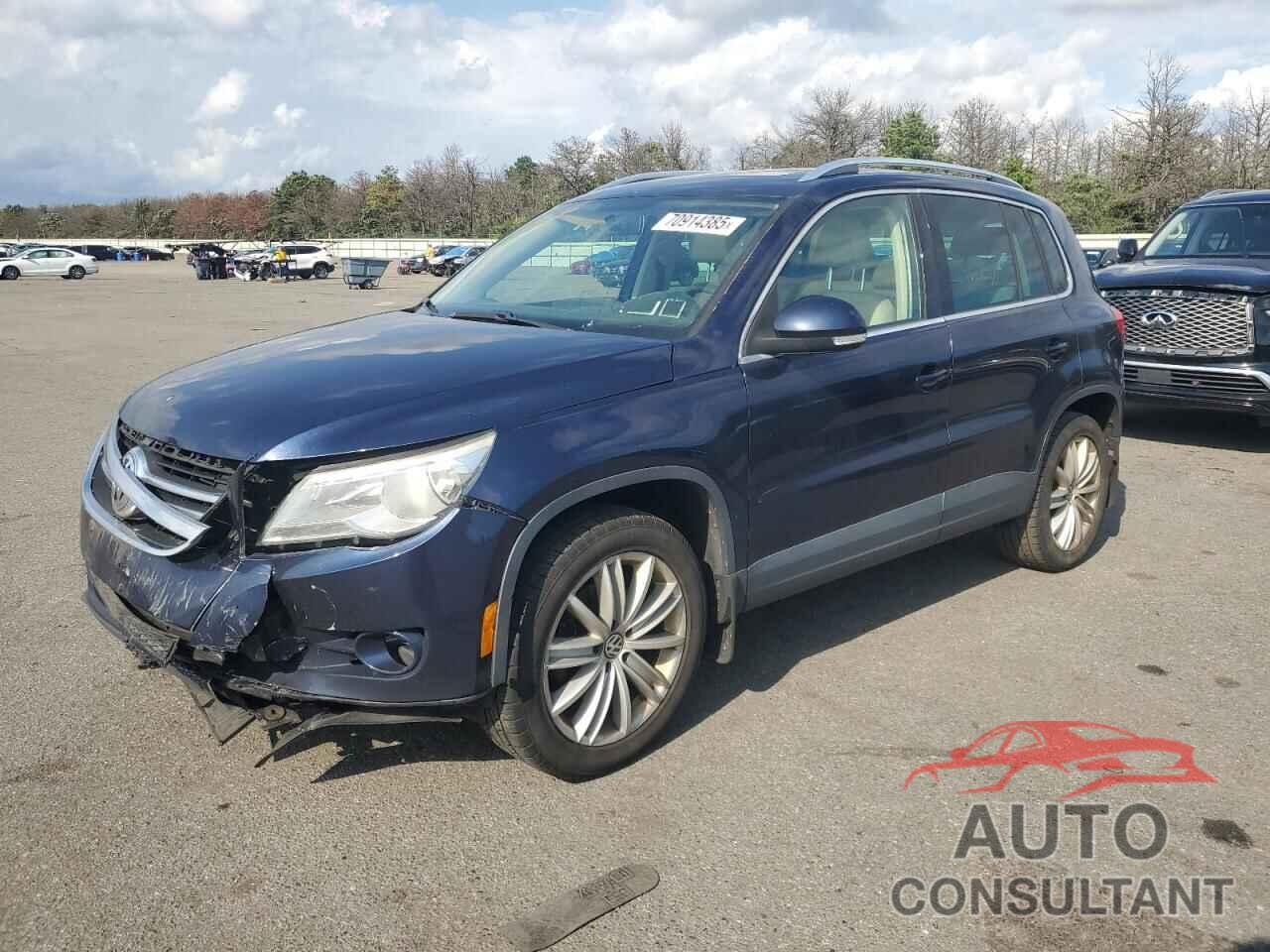 VOLKSWAGEN TIGUAN 2011 - WVGBV7AX8BW556342