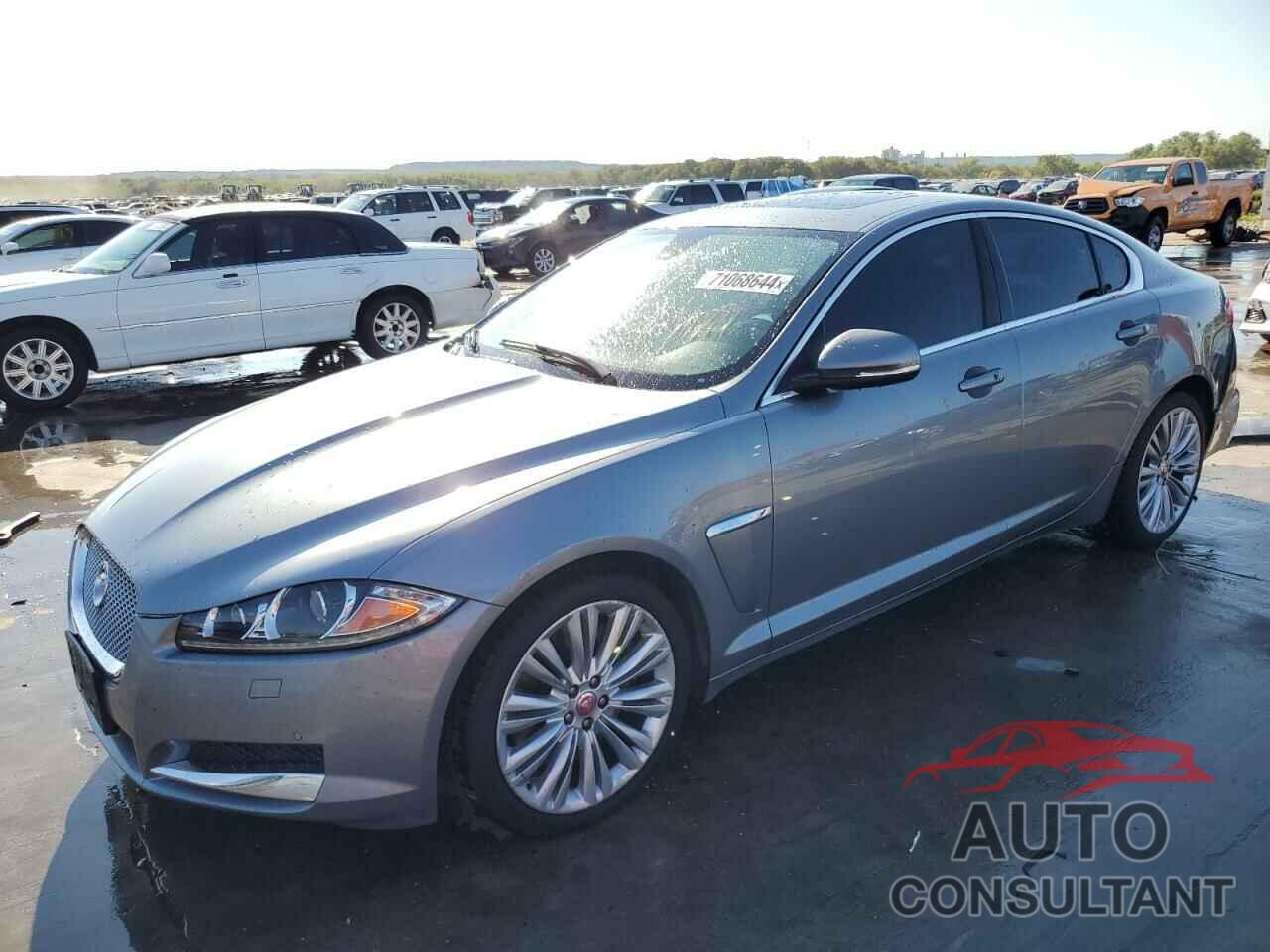 JAGUAR XF 2015 - SAJWA0FS9FPU59612
