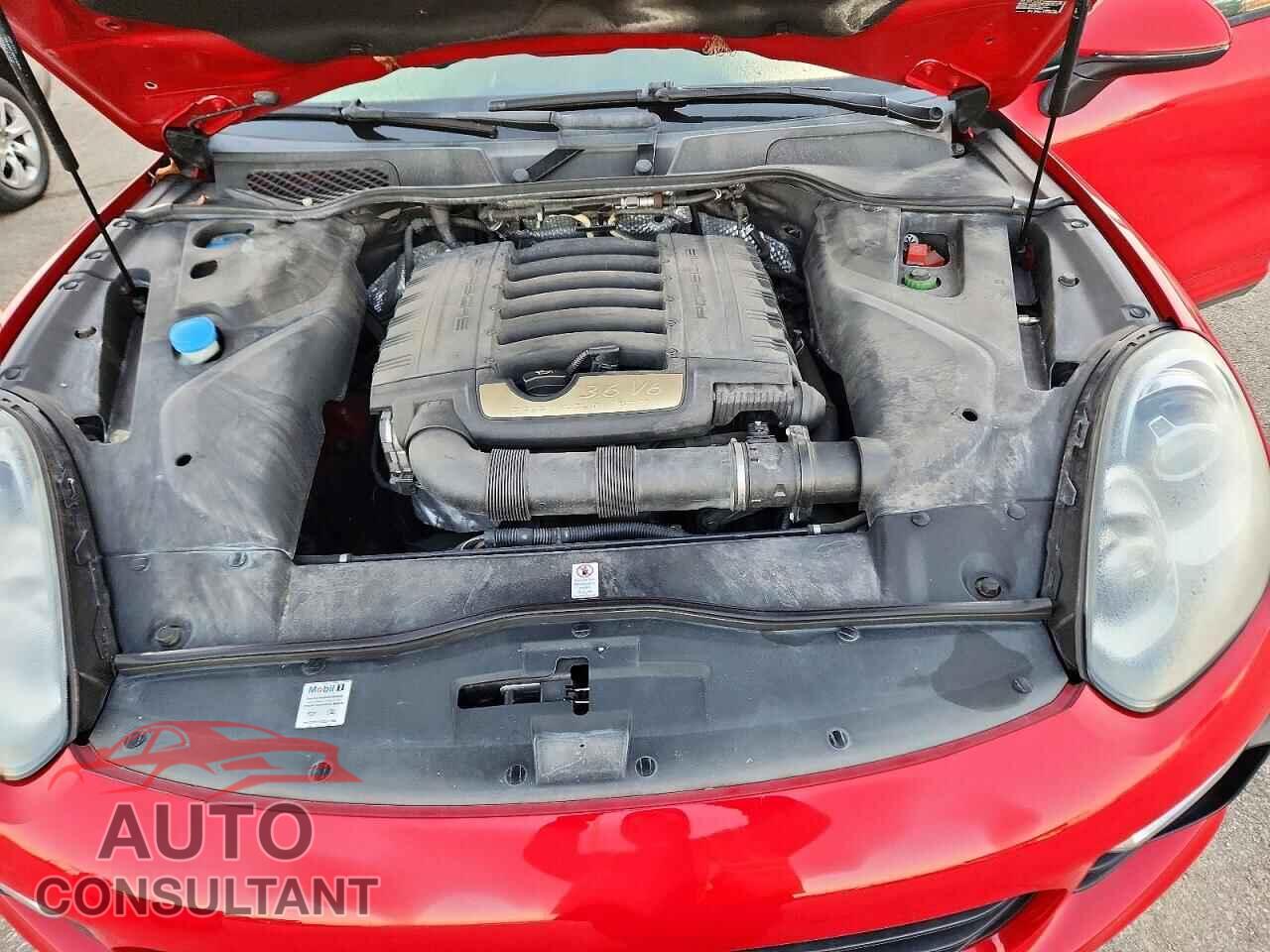PORSCHE CAYENNE 2018 - WP1AA2A21JKA01921