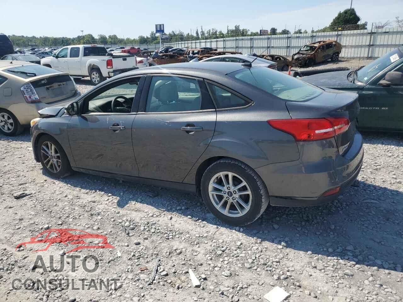 FORD FOCUS 2017 - 1FADP3F22HL229965