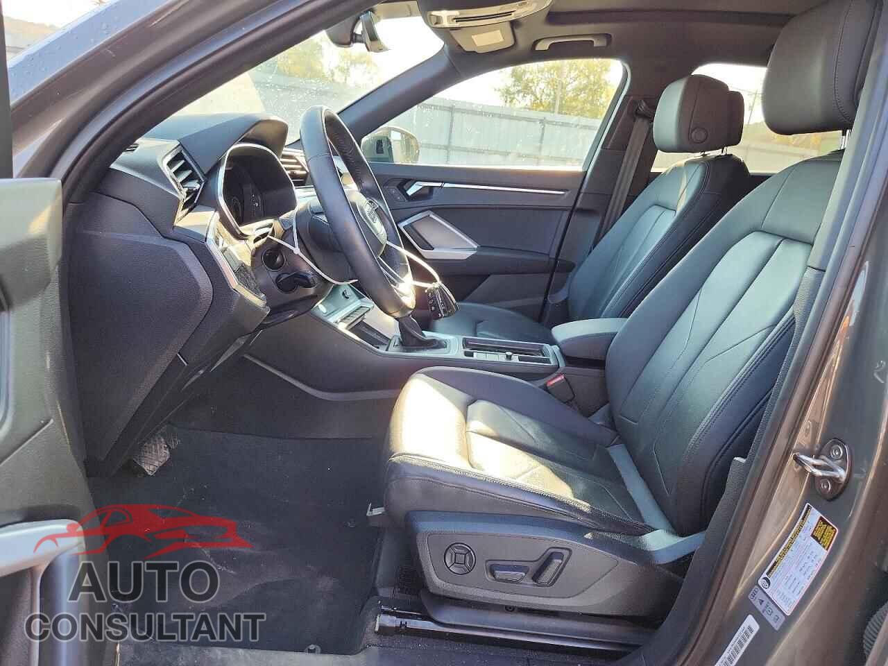 AUDI Q3 2019 - WA1EECF3XK1072003