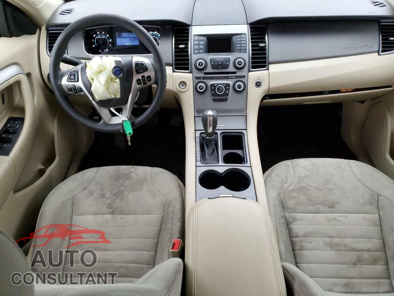 FORD TAURUS 2017 - 1FAHP2D84HG120077
