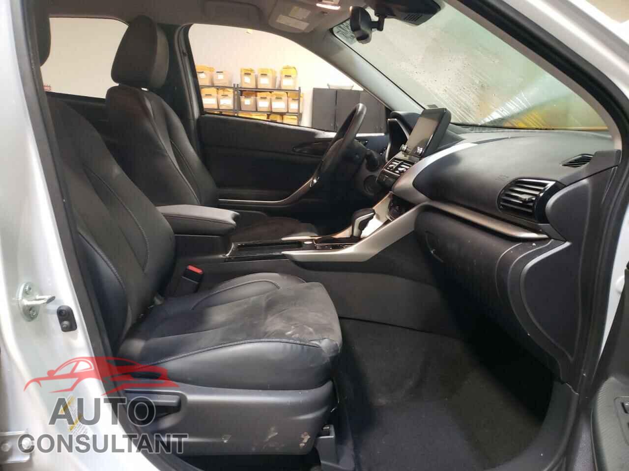 MITSUBISHI ECLIPSE 2024 - JA4ATWAA9RZ018053