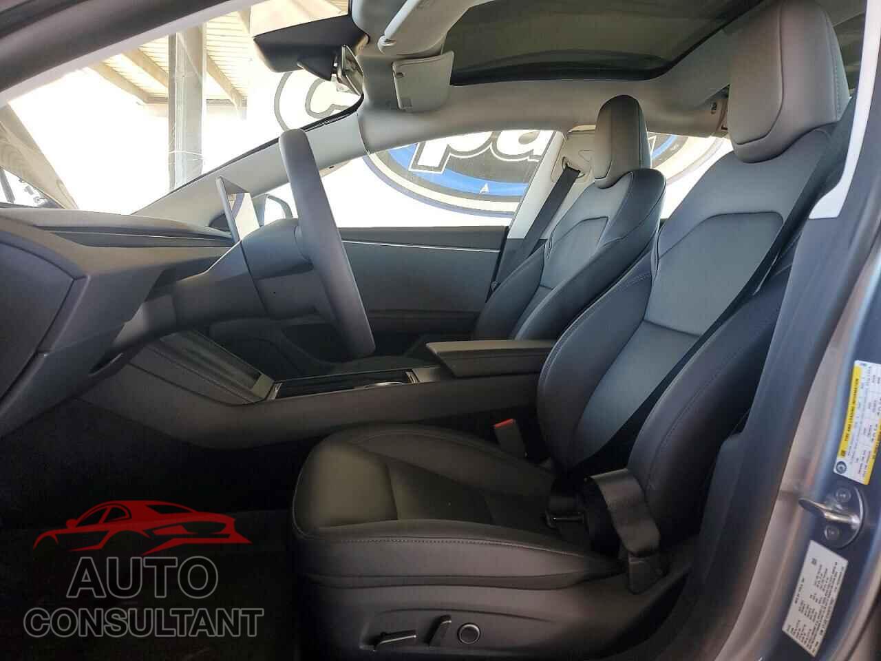 TESLA MODEL 3 2025 - 5YJ3E1EA0SF079907