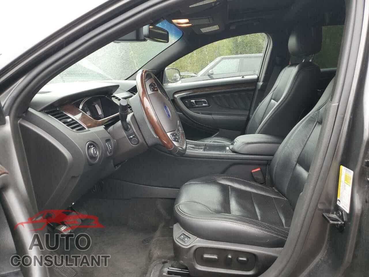 FORD TAURUS 2018 - 1FAHP2J8XJG124404