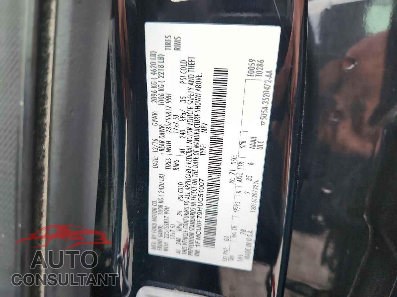 FORD ESCAPE 2017 - 1FMCU0F79HUC51007