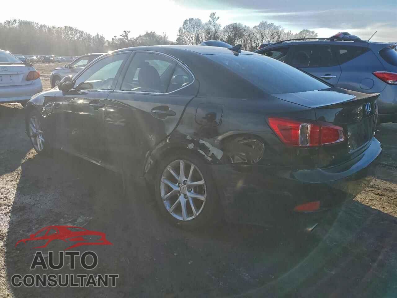 LEXUS IS 2011 - JTHCF5C27B5047407