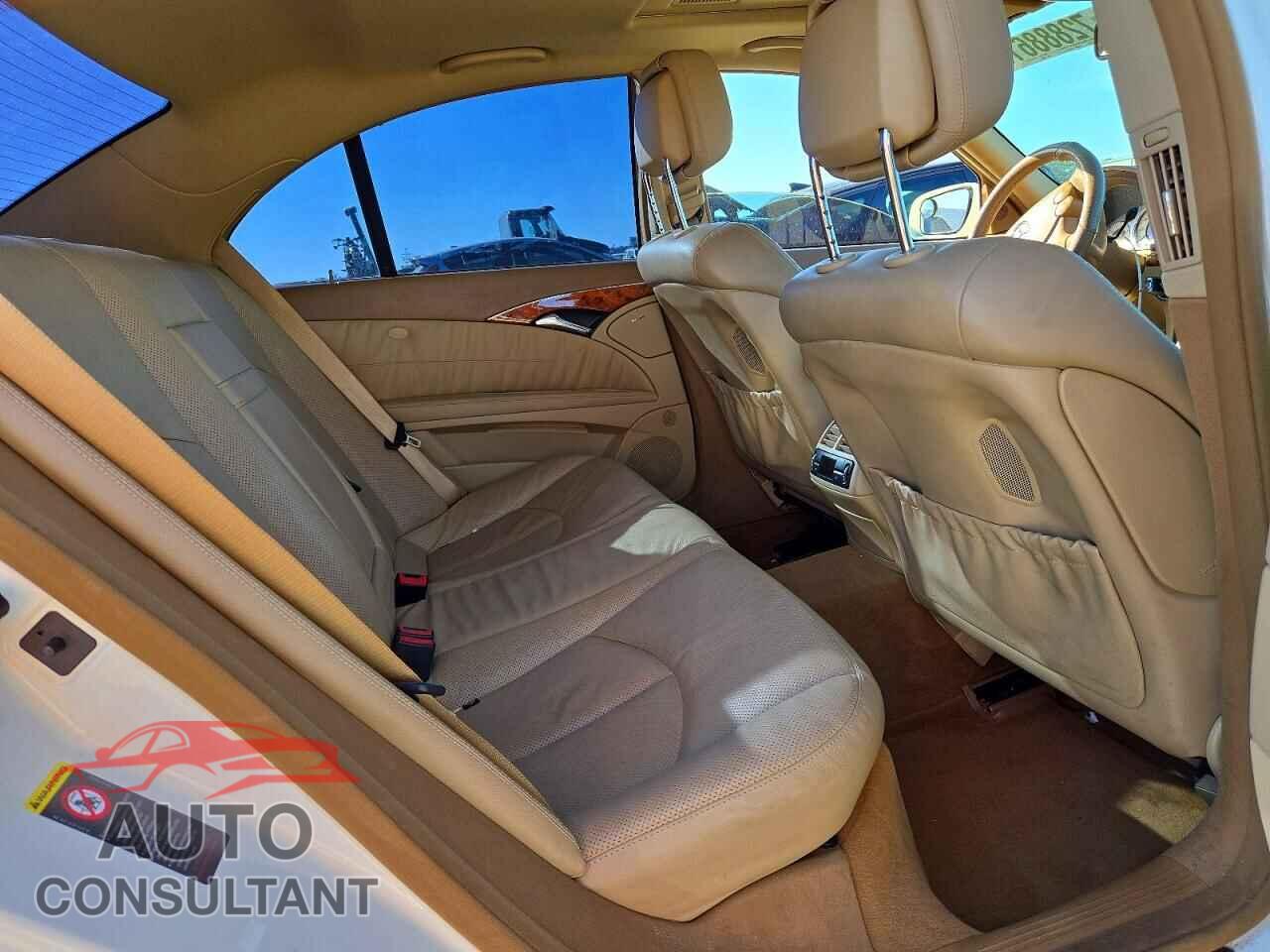 MERCEDES-BENZ E-CLASS 2009 - WDBUF72X59B390449