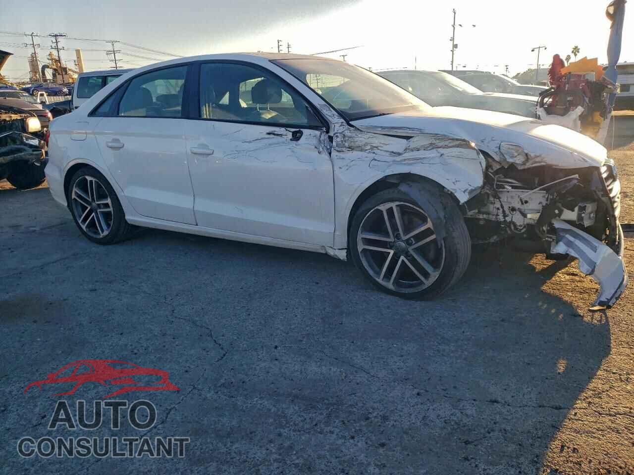 AUDI A3 2019 - WAUAUHFF0KA112634