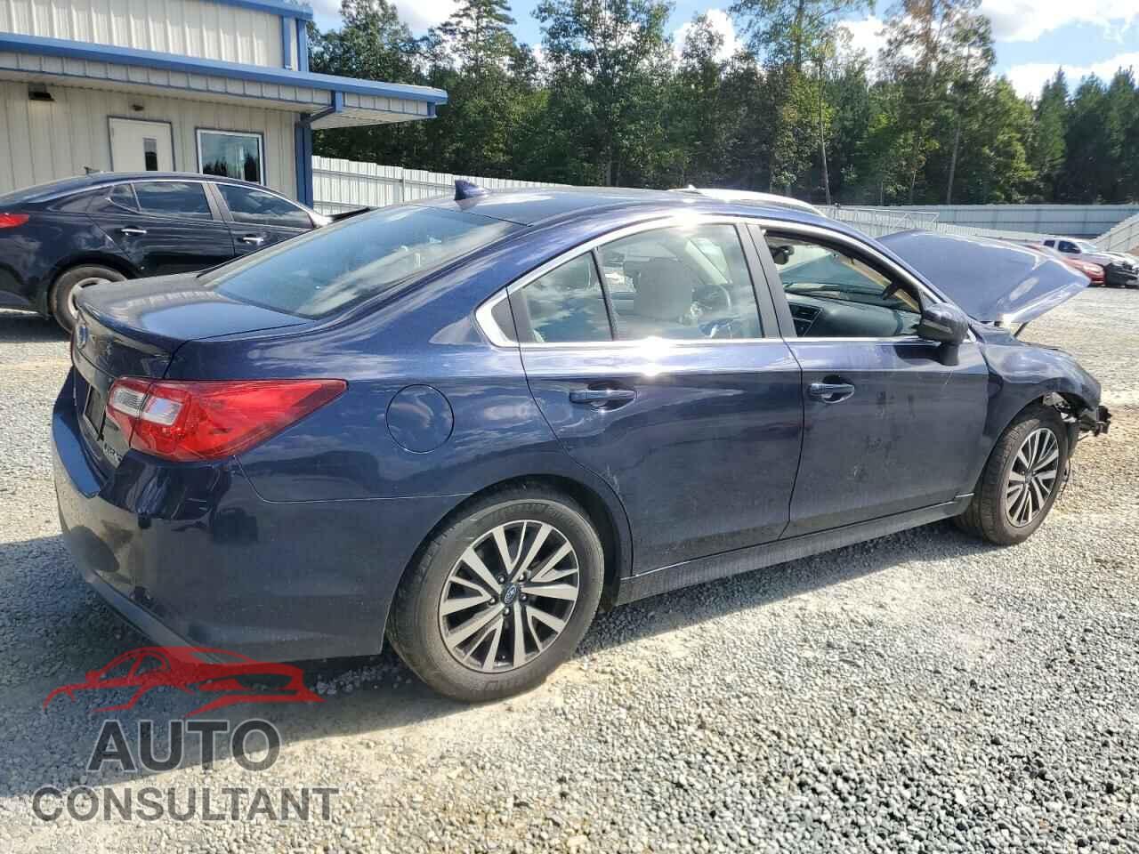 SUBARU LEGACY 2018 - 4S3BNAF61J3041135
